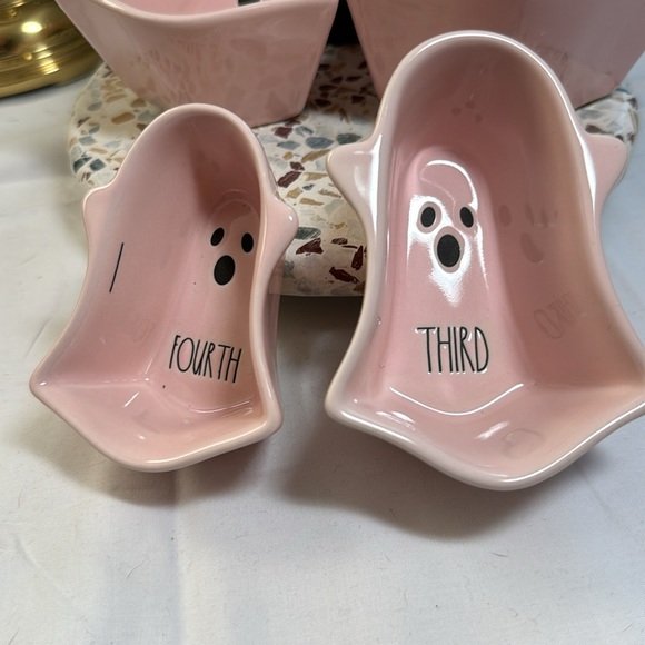Rae Dunn pink ghost measuring cups - Picture 2 of 5
